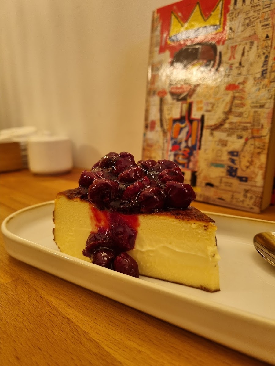 Yellow Lemon Coffee & Wine Cafe-5